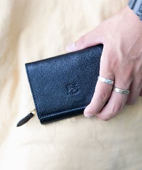 MURA サフィアーノレザー がま口 コンパクト 二つ折り財布